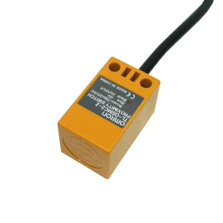 Omron TL-Q5MC2 NPN NC Proximity Sensor